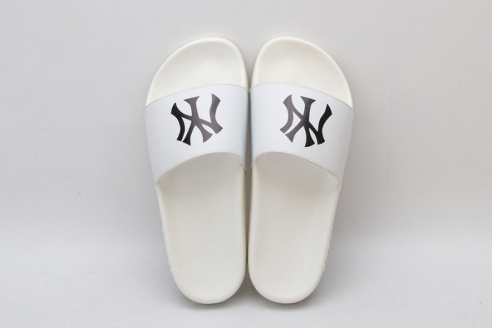 Gv*c slippers