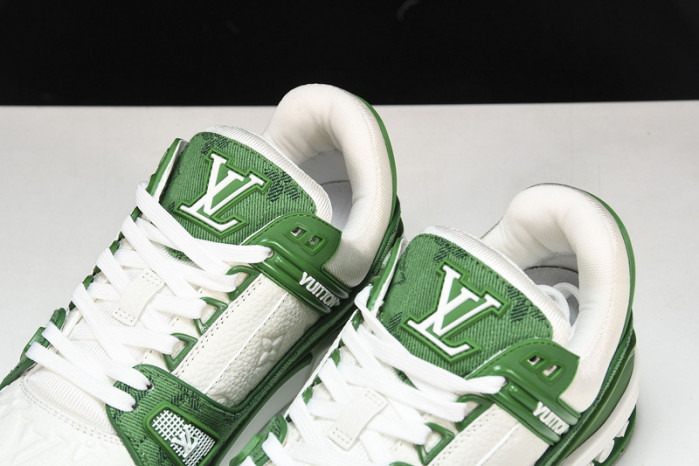 LV SNEAKER LOW YEE-003