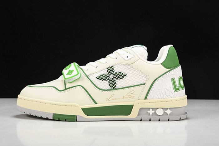 LV SNEAKER LOW YEE-013