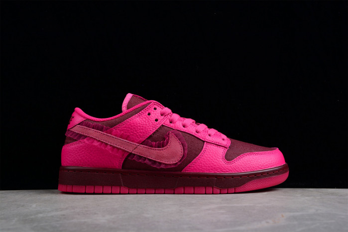 Nike DUNK LOW  Valentine