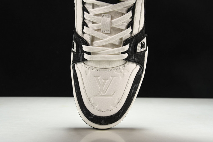 LV SNEAKER LOW YEE-015