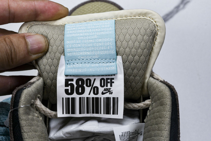 DUNK LOW  “Big Money Savings”  FZ3129