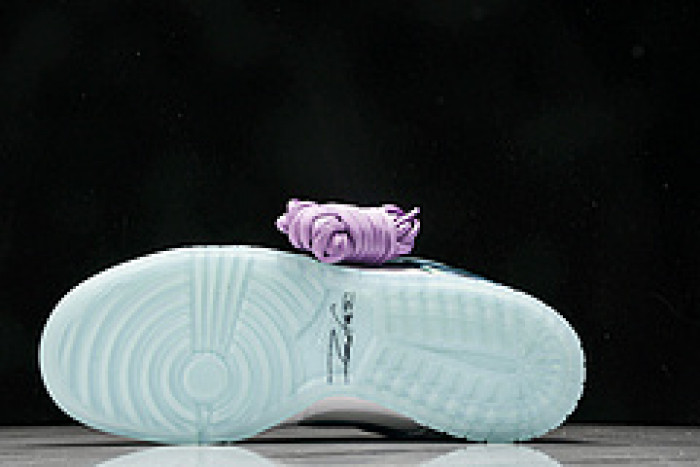 Nike Dunk Low x  Futura Laboratories HF6061-400