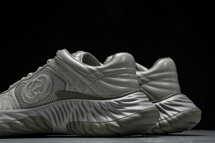 Gv*c ripple sneaker