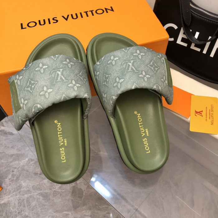 LV SLIPPERS