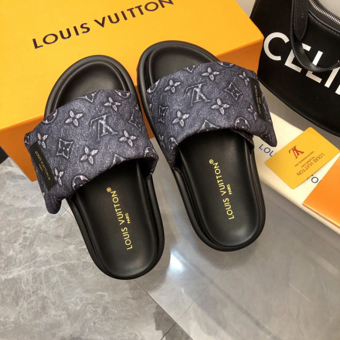 LV SLIPPERS