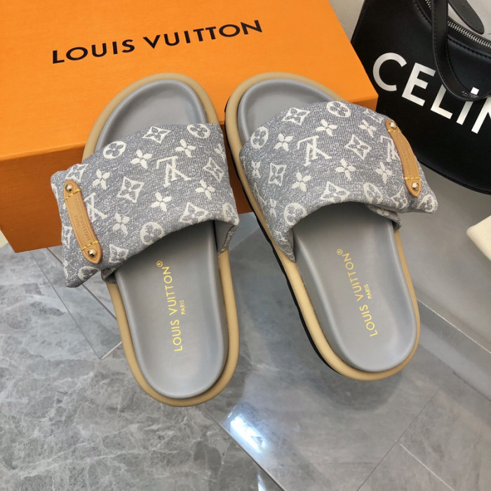 LV SLIPPERS
