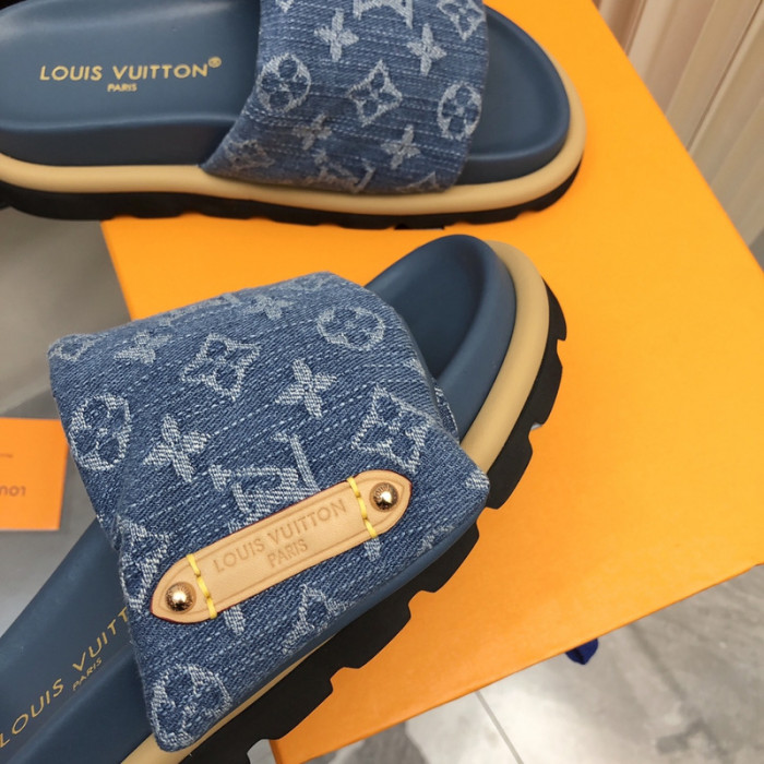 LV SLIPPERS