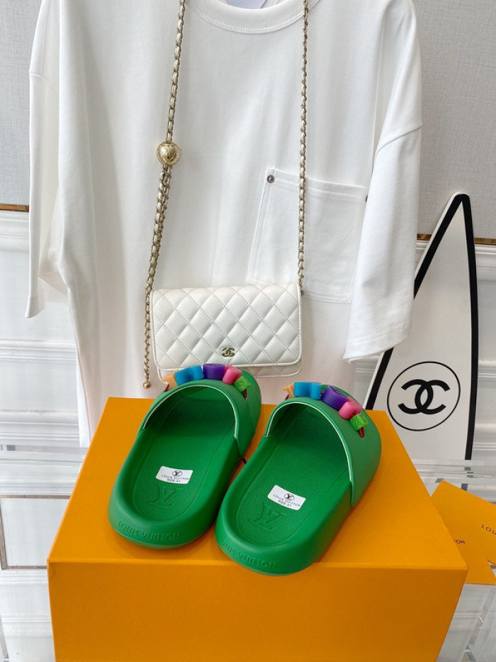 LV SLIPPERS