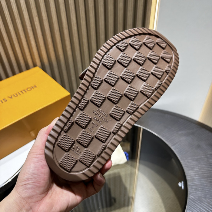 LV SLIPPERS