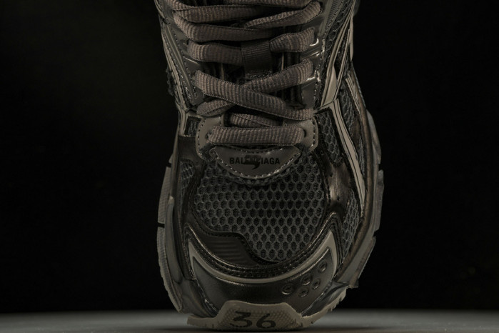 BLCG RUNNER  677403 W3RBR 151547