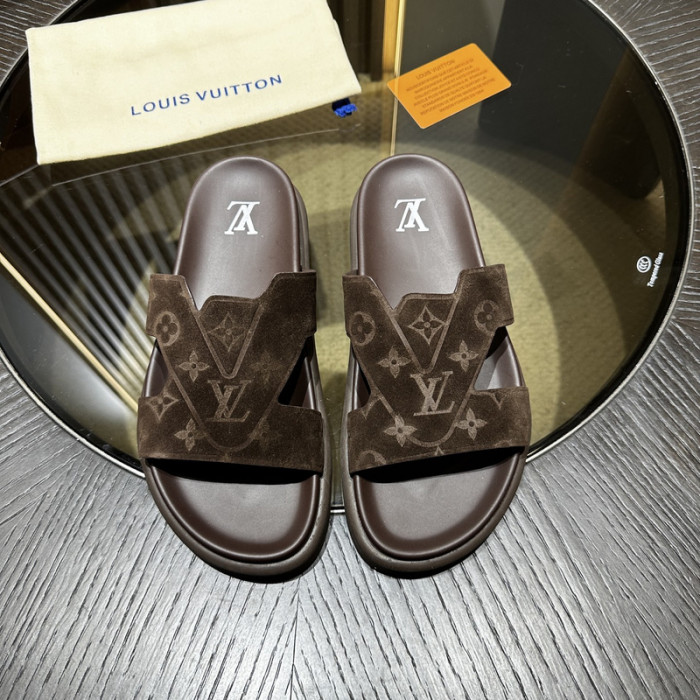 LV SLIPPERS
