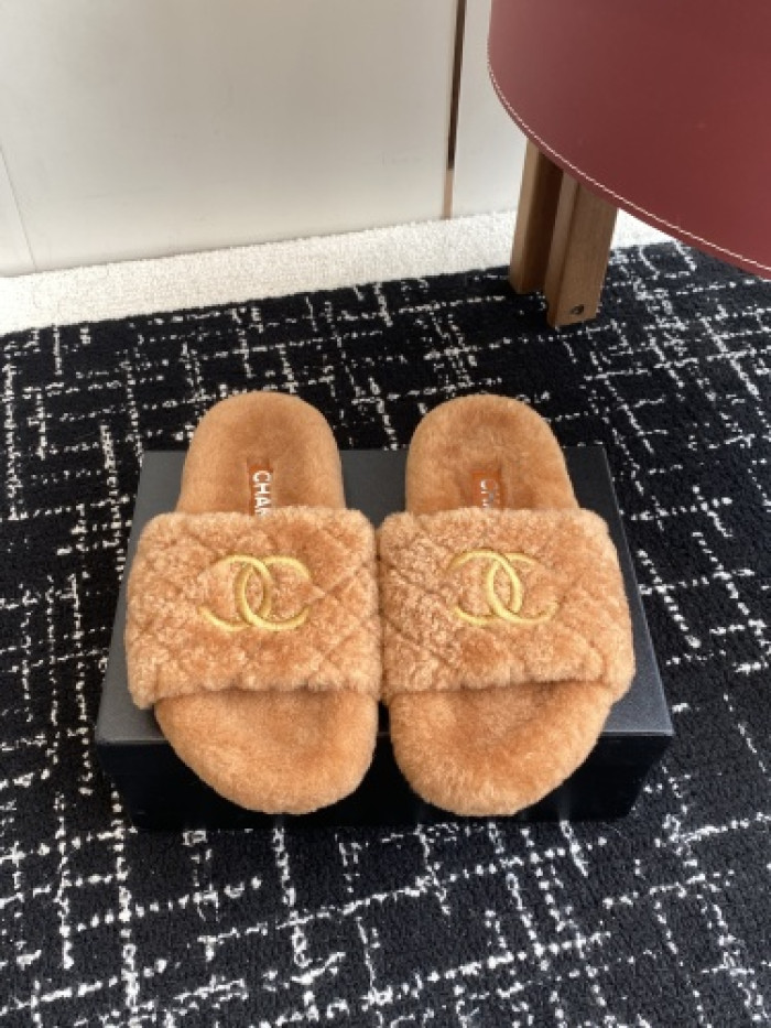 CH*NEL SLIPPERS