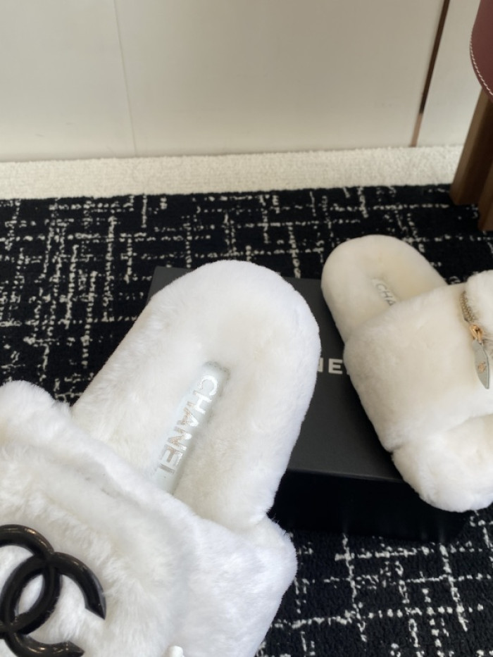 CH*NEL SLIPPERS