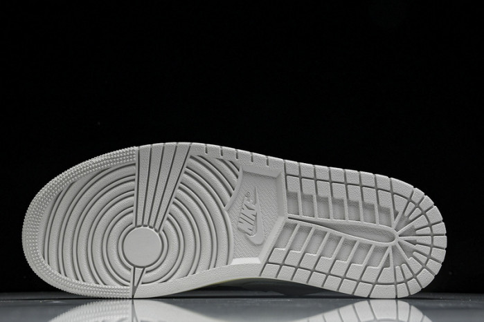 Air Jordan 1 Low DC0774-103