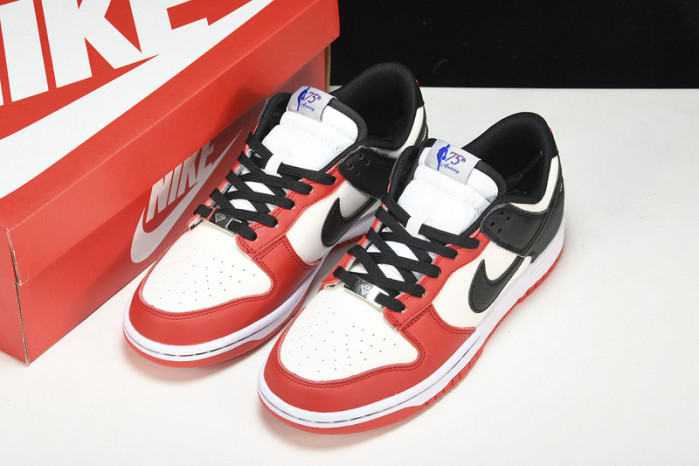 (PLUS)NBA x Nike Dunk Low EMB 