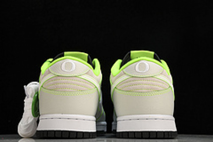 Nike Dunk Low “University of Oregon PE” FQ7260-001