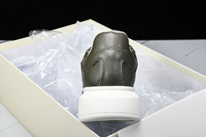 MQ Sneakers