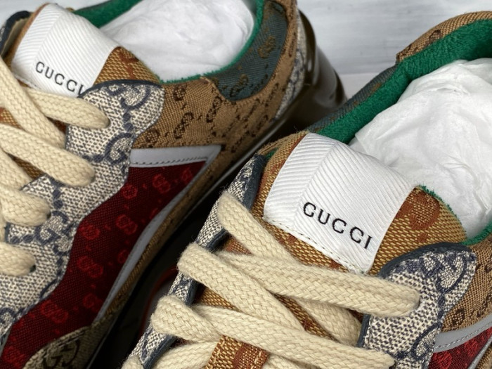 Gv*c rhyton vintage trainer sneaker 620185 99wg0 6060