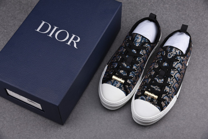 D10R B23 Sneakers Low Top