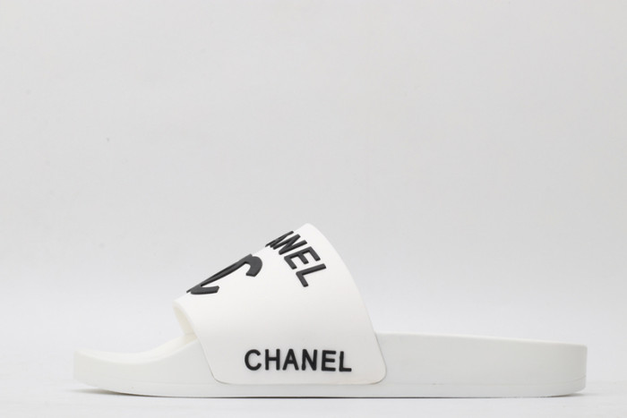 CH*NEL SLIPPERS