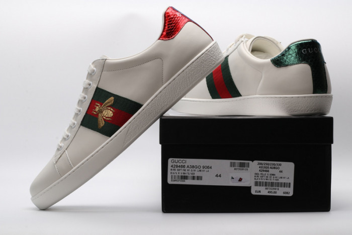 Gv*c ace embroidered low-top sneaker white with bee