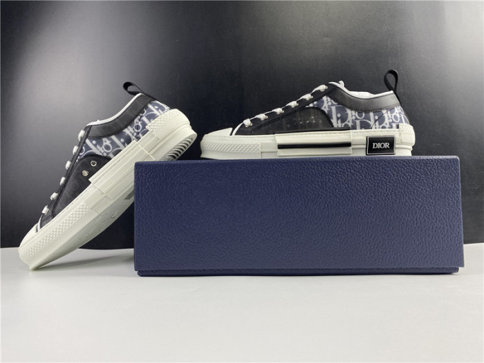 D10R B23 Sneakers Low Top