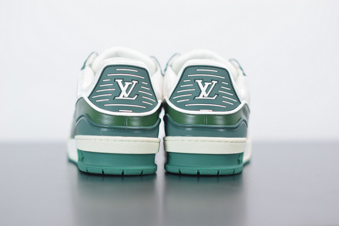 LV SNEAKER LOW YEE-001