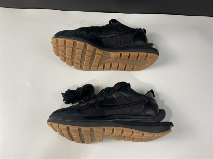 Nike Vaporwaffle Sacai Black Gum DD1875-001