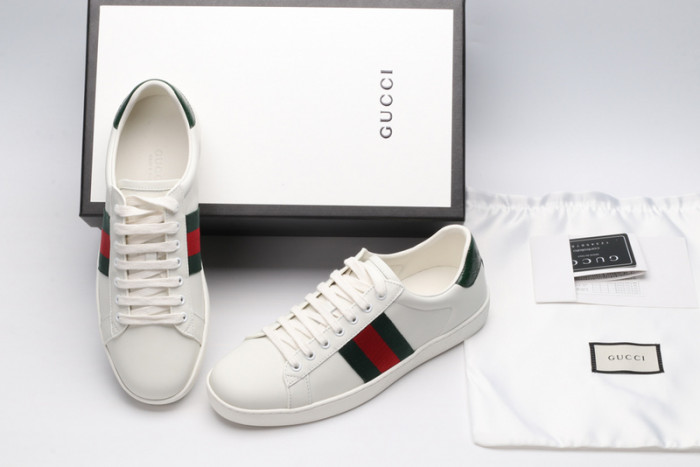 Gv*c ace embroidered low-top sneaker 429466a38g09064