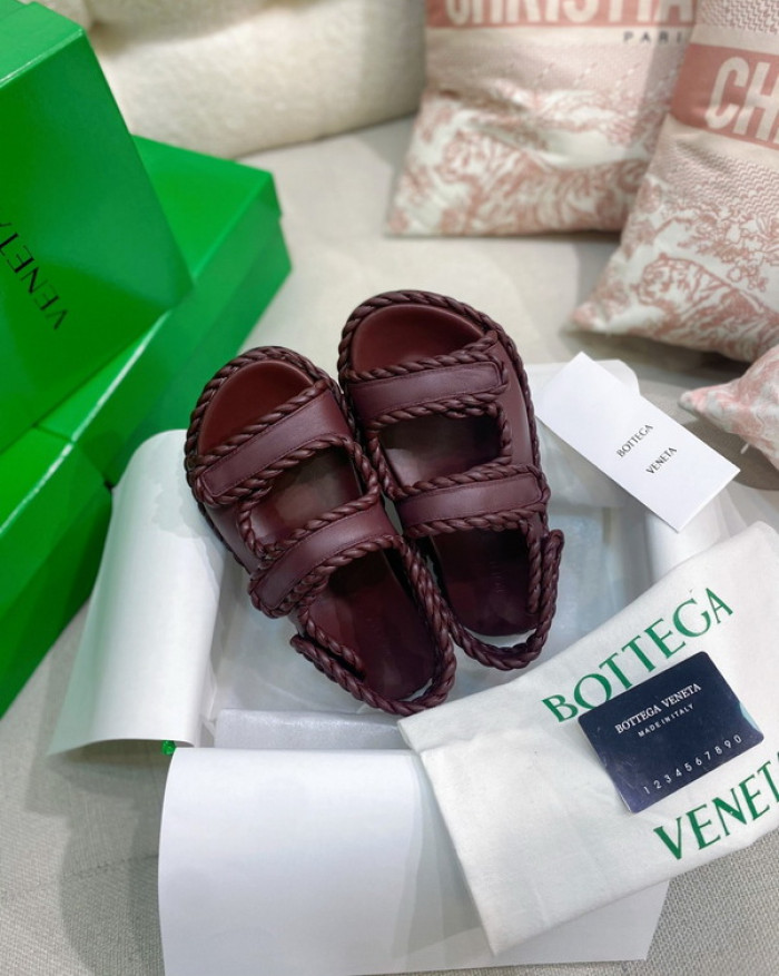 b0ttega Ven*ta  slides