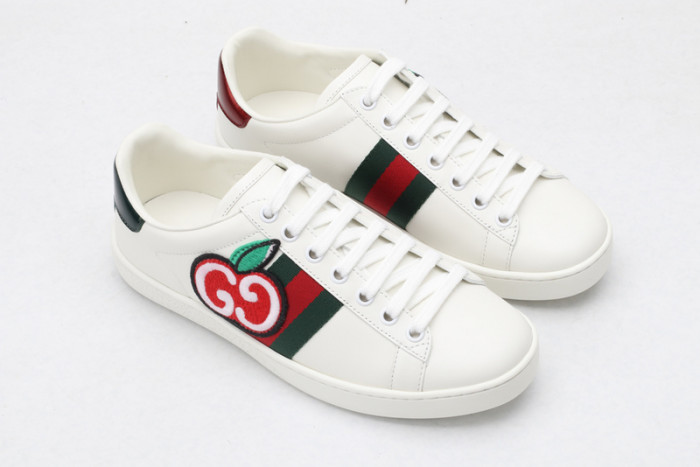 Gv*c ace embroidered low-top sneaker 611377d0pe09064