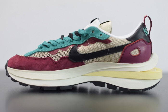 NIKE SACAI NIKE PEGASUS VAPORFLY SP BV0073-102