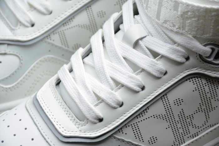 D10R B27 High Top Sneaker