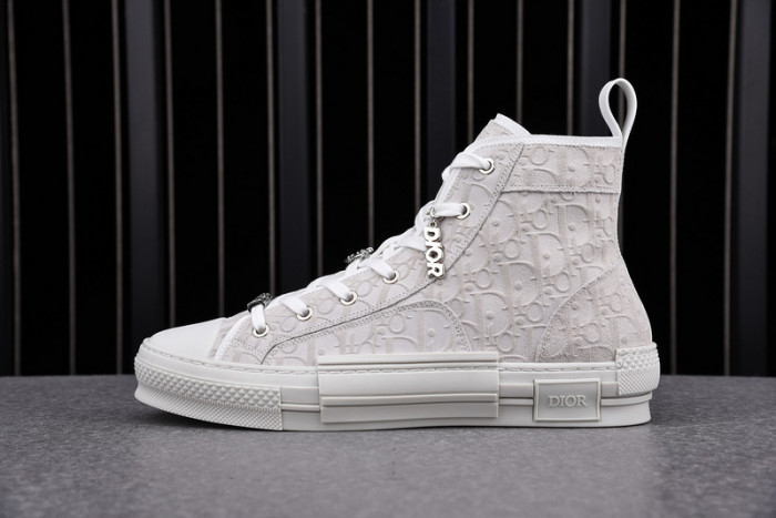 D10R B23 Oblique High Top Sneaker