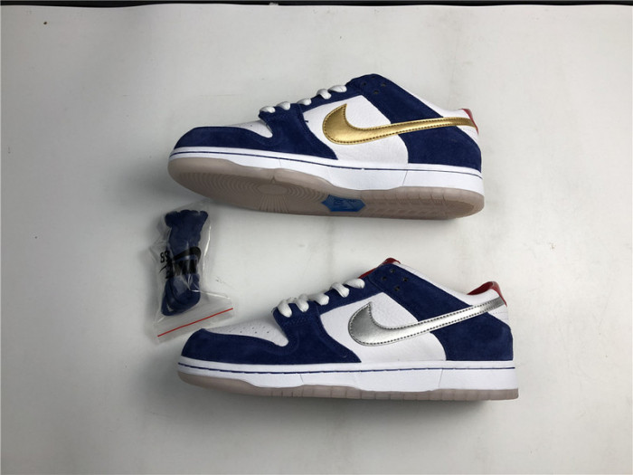 Nike Dunk SB Low Ishod Wair "BMW"  839685-416