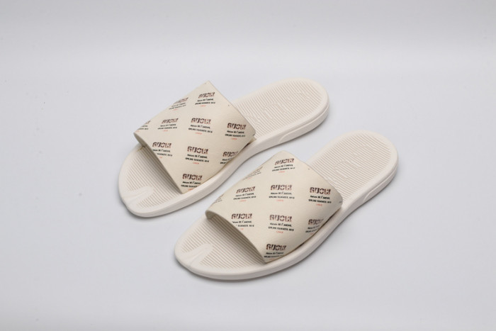 Gv*c slippers