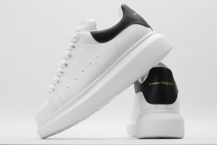 MQ Sneakers