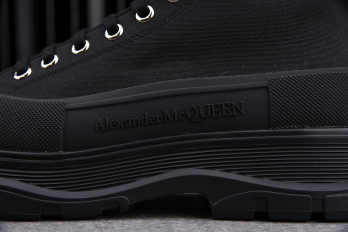 MQ Sneakers