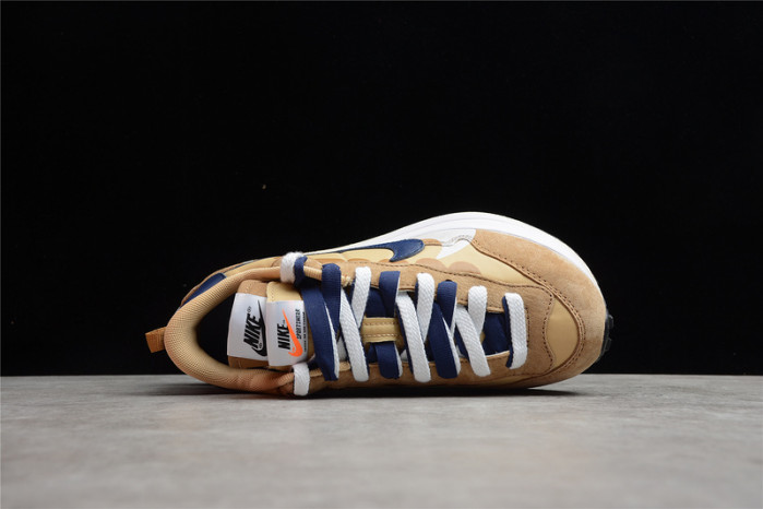 Sacai x Jean Paul Gaultier x Nk VaporWaffle DH9186-200