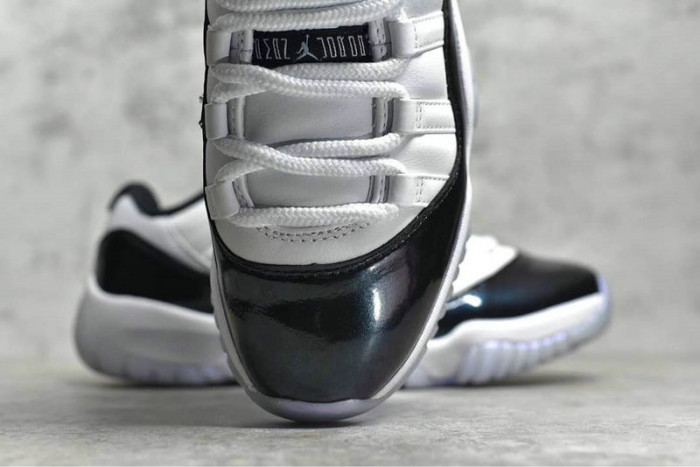 AIR Jordan 11 Retro Low 