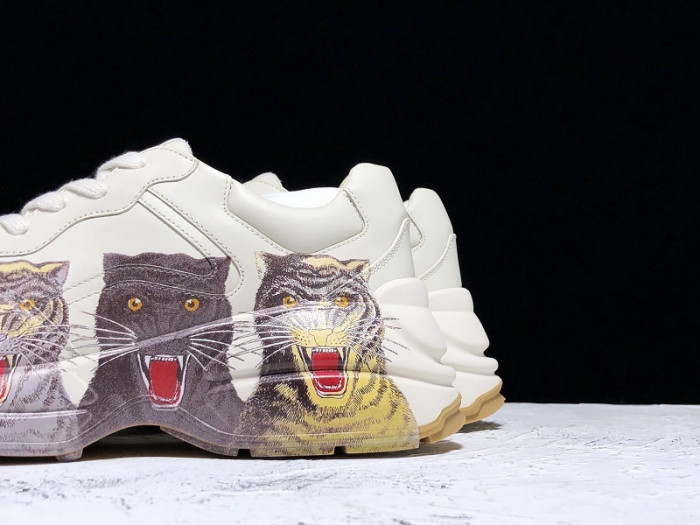 Gv*c trainer sneaker 576050 drw00 9014