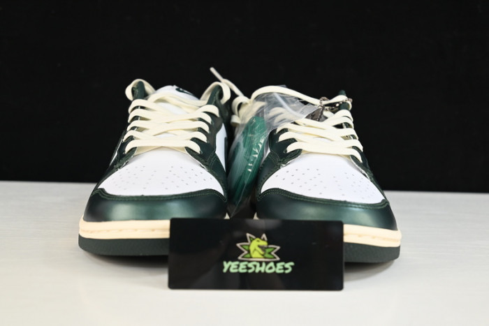 Nike Dunk Low “Vintage Green” DQ8580-100