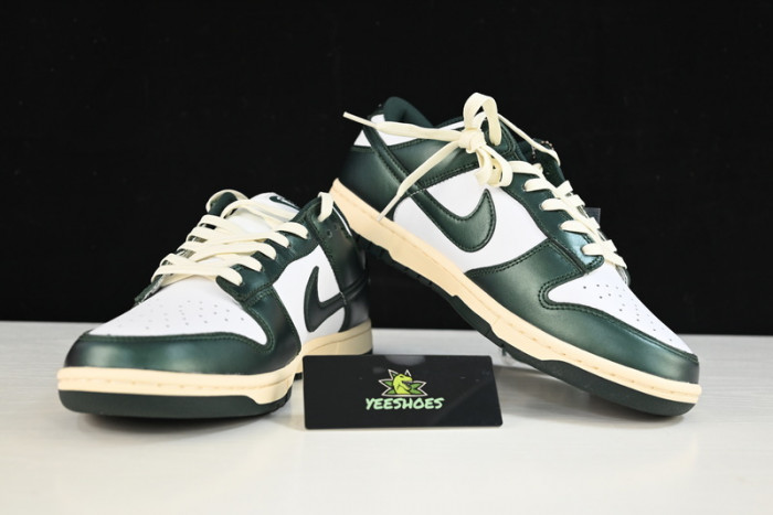 Nike Dunk Low “Vintage Green” DQ8580-100