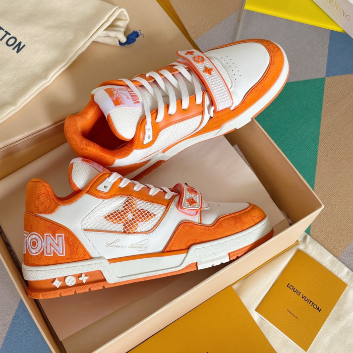 LV SNEAKER LOW  121302